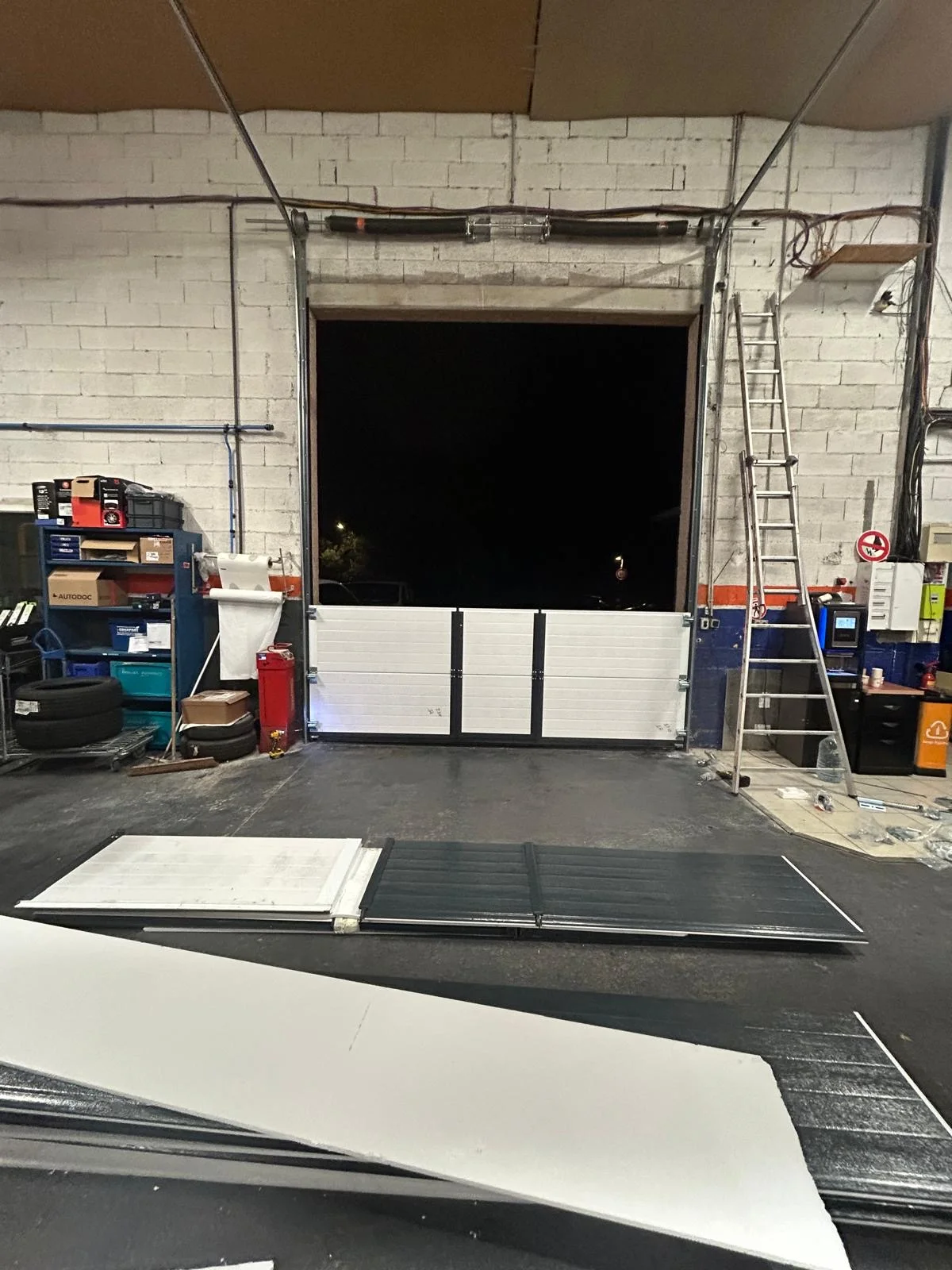 Expertise locale porte sectionnelle a Versailles